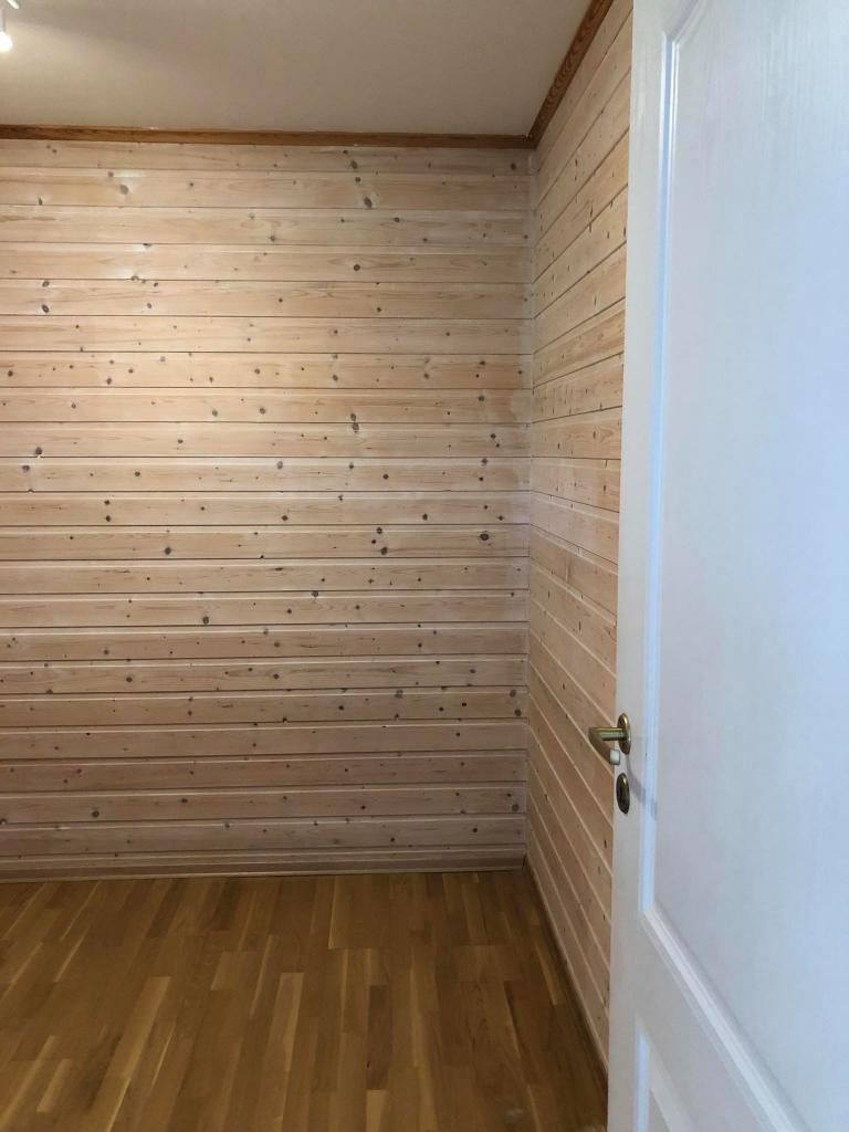 Lite soverom med inngang fra stuen